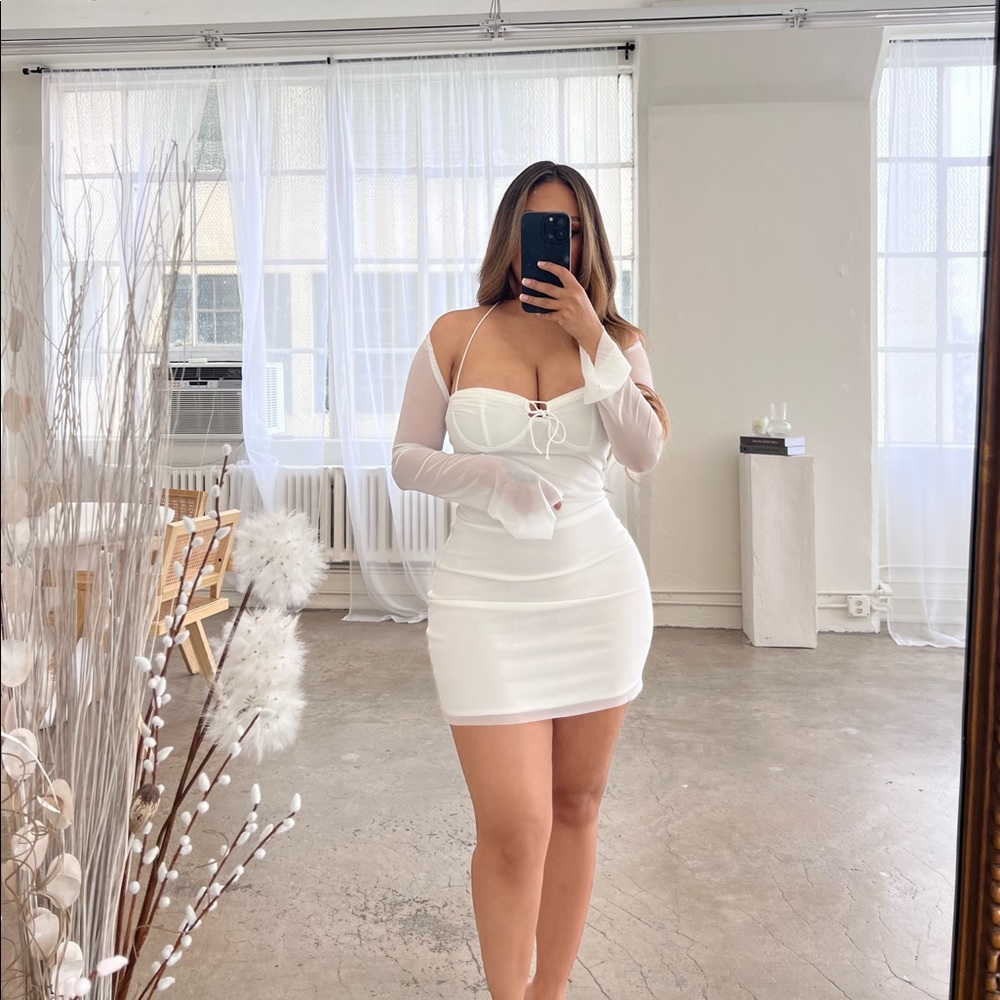White dress 🏳️